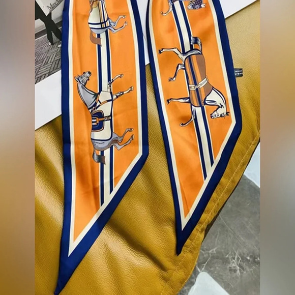 2/$30🌵 Classic Horse Print Scarf Skinny Hair Scarf Neck Scarf Silky Ribbon NEW - Picture 5 of 6